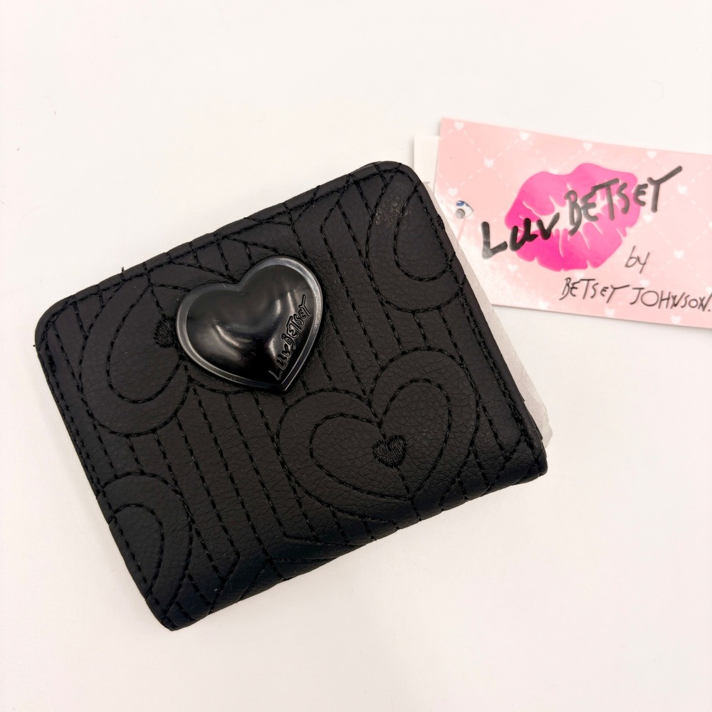 Luv Betsey by Betsey Johnson Black Quilted Heart Bifold Wallet LBMONEY NEW